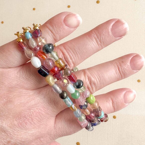 Handmade Adjustable Y2K Colourful Beaded Bracelet - Picture 4 of 10